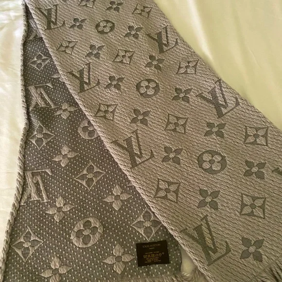 Louis Vuitton Grey Logomania scarf